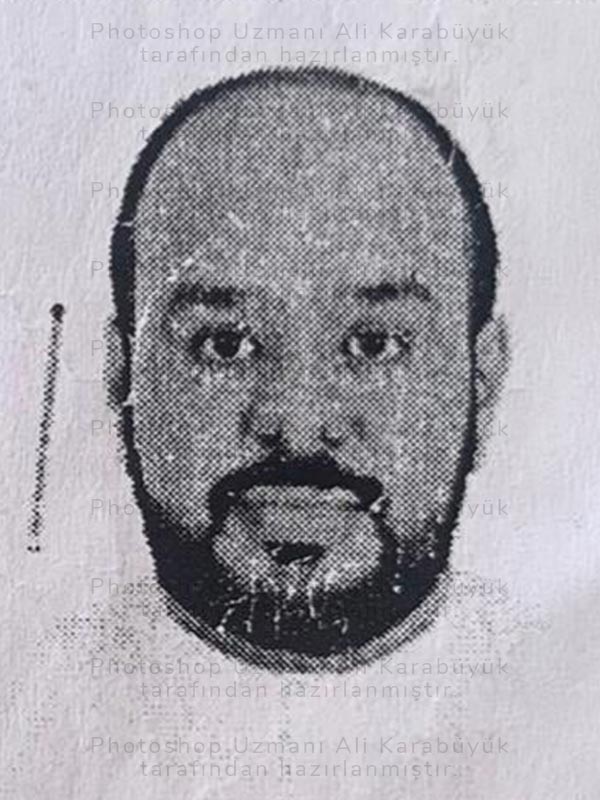 Çok eski, solmuş, renksiz ve netlik sorunu olan vesikalık fotoğrafının orijinal hali.