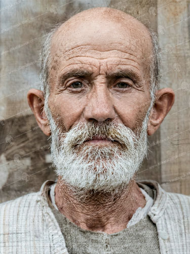 Netleştirilmiş ve kontrollü renklendirme uygulanmış sepia portre fotoğrafı