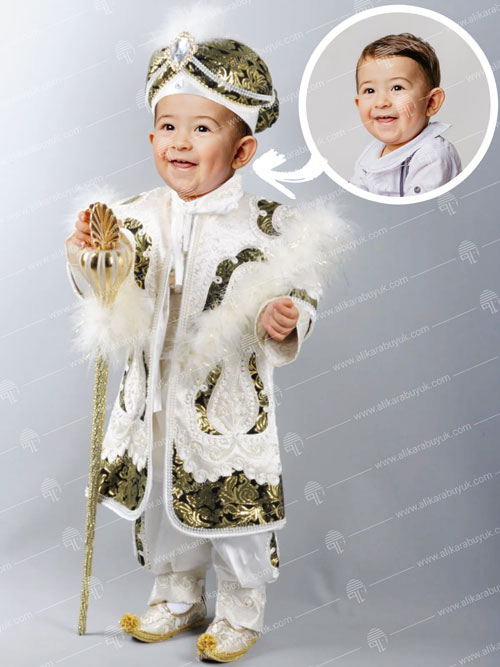 Sünnet Fotoğrafında Profesyonel Photoshop Kafa Değiştirme Photoshop ile stüdyo ortamında çekilmiş sünnet fotoğrafında çocuğun yüzünün doğal ışık ve oranlarla değiştirilmesi